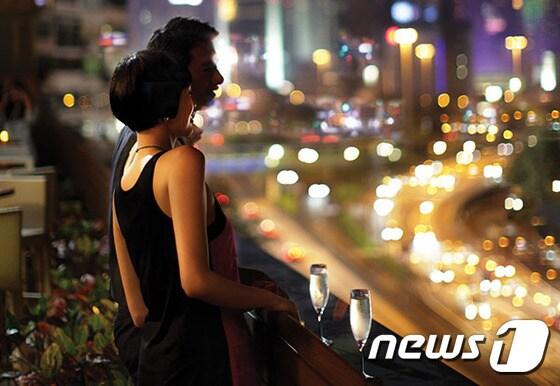 본문 이미지 - 캐세이퍼시픽은 홍콩관광청과 함께 연말 프로모션을 진행한다. 사진 제공/ 캐세이퍼시픽 ⓒ News1