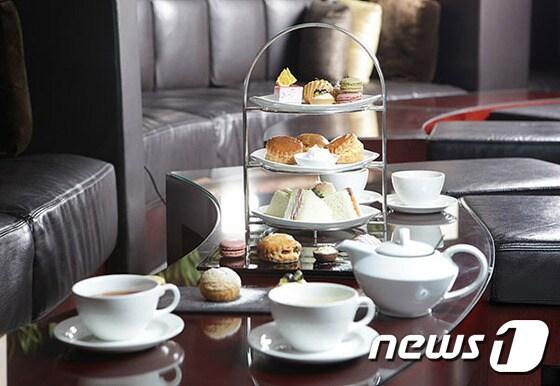 본문 이미지 - 노보텔 엠베서더 강남은 12월 20일까지 '에프터눈 티 패키지'를 선보였다. 사진 제공/ 노보텔 엠베서더 강남 ⓒ News1