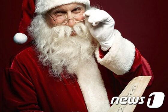 본문 이미지 - 서울 웨스틴 조선호텔은 크리스마스와 연말을 맞아 '골든 홀리데이즈' 패키지를 선보였다. 사진 제공/ 서울 웨스틴 조선호텔ⓒ News1