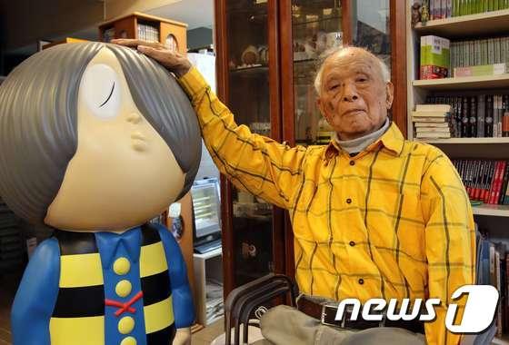 본문 이미지 - 30일 별세한 故미즈키 시게루ⓒ AFP=뉴스1