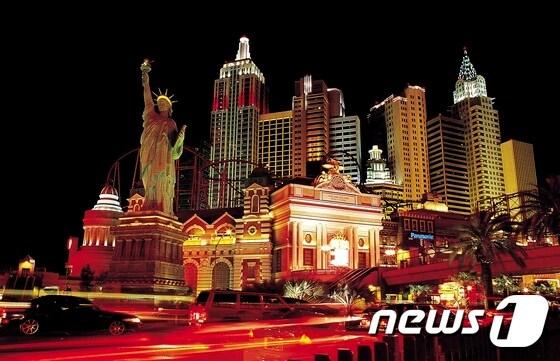 본문 이미지 - KRT가 연말연시를 맞아 특별한 신년을 맞이할 수 있는 여행 지역으로 런던, 시드니, 라스베이거스를 추천했다. 사진은 미국 라스베이거스. 사진 제공/ KRT여행사 ⓒ News1 travel