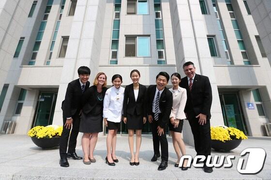 본문 이미지 - 외식산업경영전공으로 구성된 Sol International School ⓒ News1