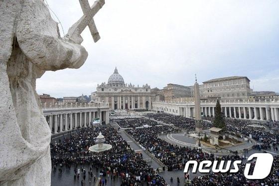 본문 이미지 - 바티칸 성베드로 광장.ⓒ AFP=뉴스1
