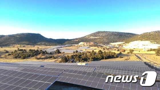 본문 이미지 - 터키 부르두루주 태양광 발전소 전경 ⓒ News1