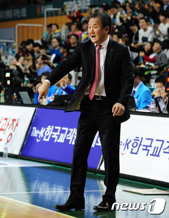 본문 이미지 - 울산 모비스 유재학 감독. ⓒ News1 정진욱