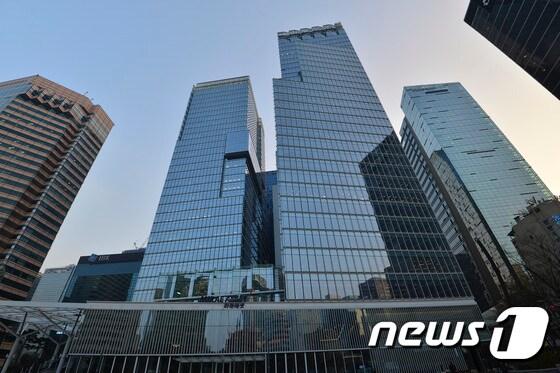 본문 이미지 - 서울 종로구 미래에셋금융그룹 본사. 2015.12.24/뉴스1 ⓒ News1 신웅수 기자