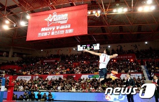 본문 이미지 - NH 농협 2016-17 V리그 올스타전 티켓 예매 사이트가 16일 오픈한다. ⓒ News1