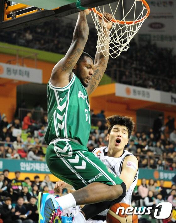 본문 이미지 - 원주 동부 웬델 맥키네스. ⓒ News1 정진욱 기자