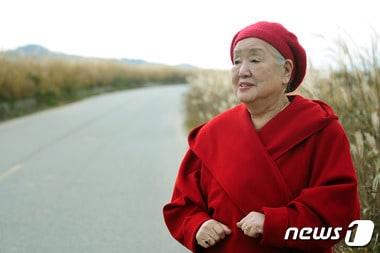 본문 이미지 - 호남 최초의 여성 서양화가로 알려진 김영자 화백 2015.12.28/뉴스1 ⓒ News1 전원 기자