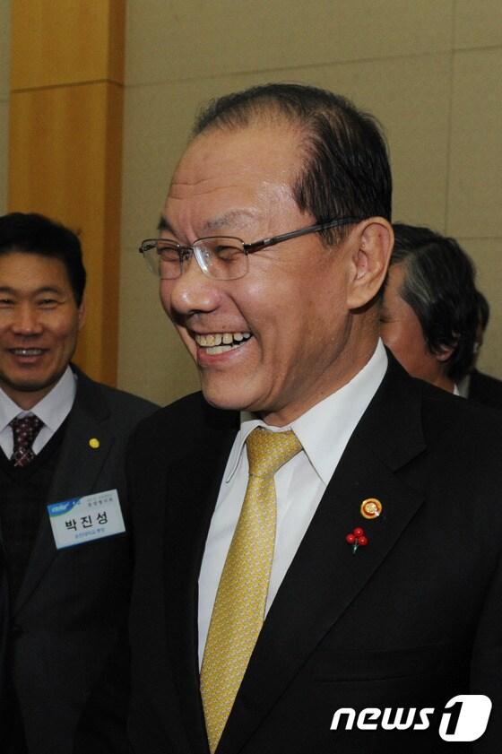 본문 이미지 - 황우여 부총리 겸 교육부장관. 2015.12.3/뉴스1 ⓒ News1 김용빈 기자