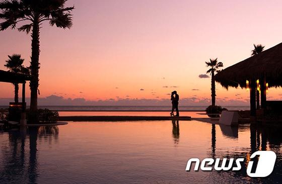 본문 이미지 - 멕시코 칸쿤의 시크릿 플라야 무헤레스 리조트는 칸쿤 공항에서 약 40분 거리에 있으며,전 객실 스위트룸으로 품격을 자랑하는 성인전용 리조트다. 사진 제공/ 허니문리조트 ⓒ News1