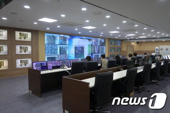 본문 이미지 - 11일 확장 이전한 청주시 CCTV통합관제센터. 사진제공=청주시ⓒ News1