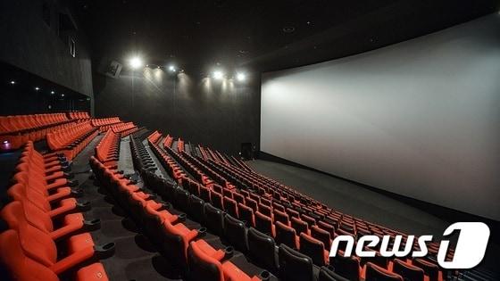 본문 이미지 - CJ CGV 아이맥스 상영관ⓒ News1