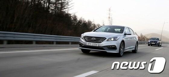 본문 이미지 - 현대차 &acute;쏘나타 터보&acute;ⓒ News1