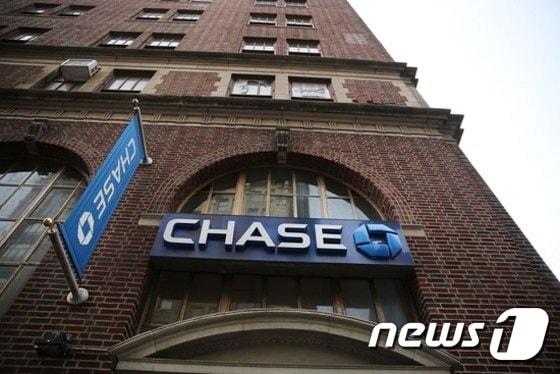 본문 이미지 - 뉴욕시 맨해튼에 위치한 JP모건체이스 지점의 모습. ⓒ News1 이기창