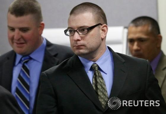 본문 이미지 - 미국 최고의 저격수 크리스 카일을 사살한 에디 레이 루스가 24일(현지시간) 가석방 없는 종신형을 선고받았다. ⓒ 로이터=뉴스1