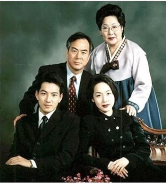 본문 이미지 - 배우 송일국 가족사진