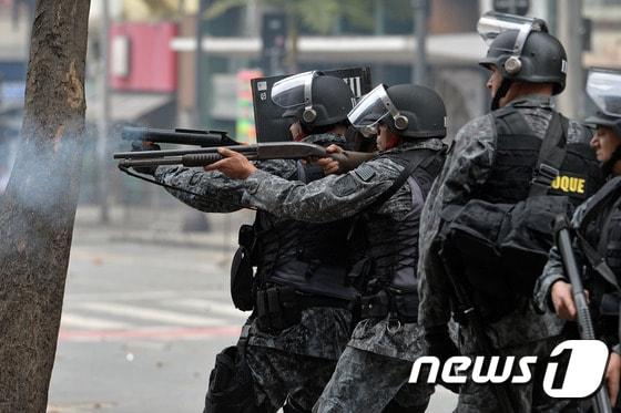 본문 이미지 - 브라질 경찰 자료사진. ⓒ AFP=News1