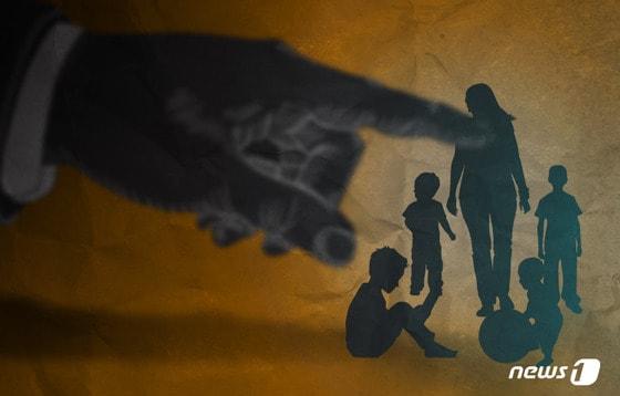 본문 이미지 - 휴일·24시간 보육을 진행하던 서울 강동구의 한 민간 어린이집이 '살림과 어린이집을 병행하고 있다'는 이유로 문 닫을 위기에 처했다.  ⓒ News1