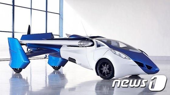 본문 이미지 - 에어로모빌사가 개발하고 있는 '하늘을 나는 자동차' (Aeromobil) ⓒ News1