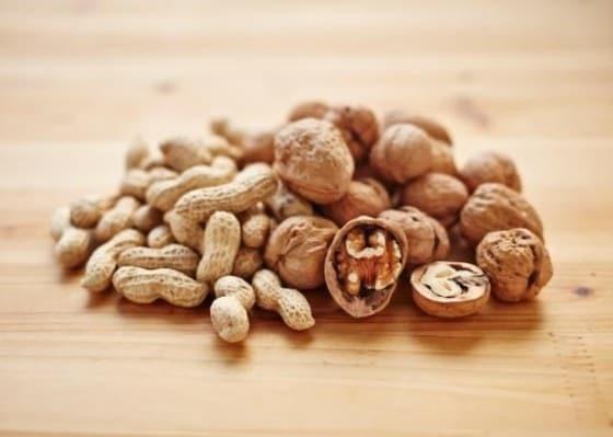 본문 이미지 - 5일 정월 대보름을 맞아 부럼의 의미에 누리꾼들의 관심이 쏠리고 있다.