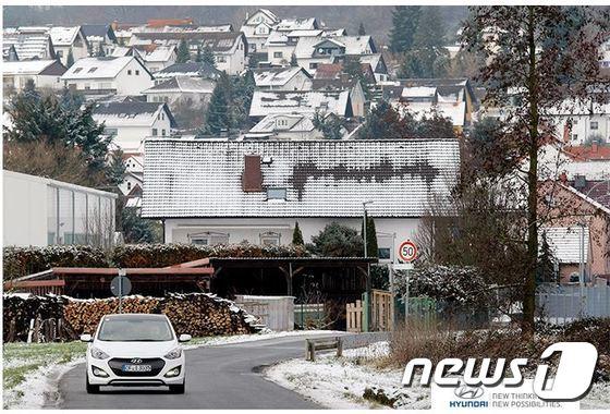 본문 이미지 - 현대차는 2007년부터 출시된 내수 모델에 북미 수출용과 동일한 방청 처리를 하고 있다고 밝혔다.(사진=현대차 공식 블로그)ⓒ News1