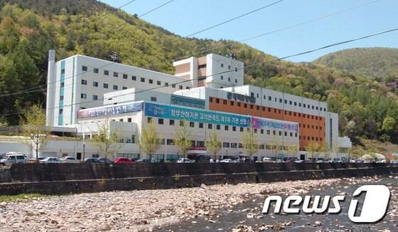 본문 이미지 - 근로복지공단 태백병원 전경. (태백시 제공) 2015.4.27/뉴스1 ⓒ News1 하중천 기자