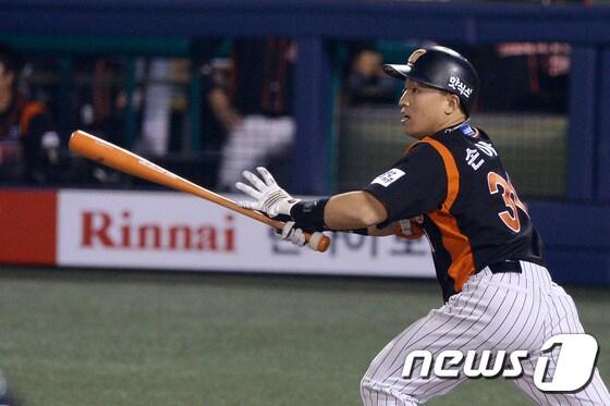 본문 이미지 - 한국 최고의 타자 손아섭을 만든건 매 경기 더 잘해야 한다는 절박함이었다. /뉴스1 ⓒ News1 이동원 기자