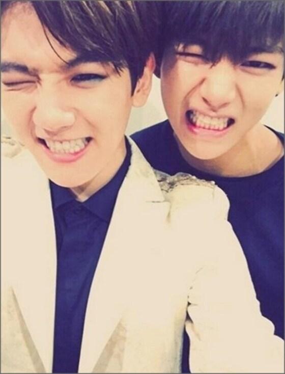 본문 이미지 - 그룹 엑소의 백현(왼쪽)과 방탄소년단의 뷔