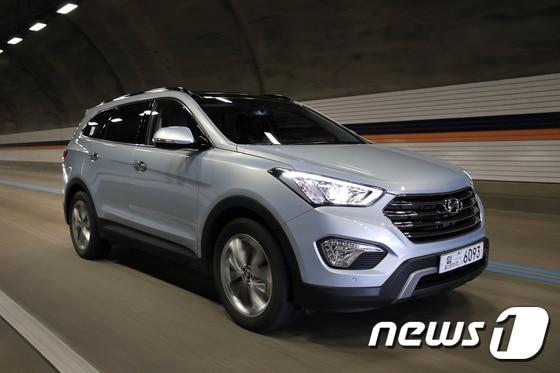 본문 이미지 - 현대자동차 대형 SUV &acute;맥스크루즈&acute; 주행모습ⓒ News1