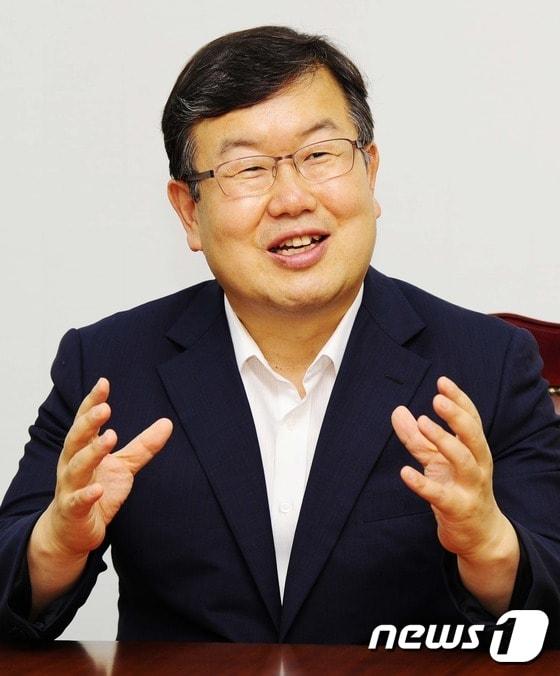 본문 이미지 - 박일호 경남 밀양시장은 재임기간 동안 추진해 온 핵심사업을 완성하고 분야별 성과를 연계·확대하는 신성장동력 사업을 발굴하겠다고 강조했다.  ⓒ News1 