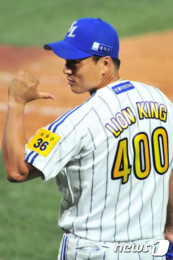 본문 이미지 - 개인통산 10번째 '황금장갑'에 도전하는 이승엽(39·삼성 라이온즈) ⓒ News1 최창호 기자