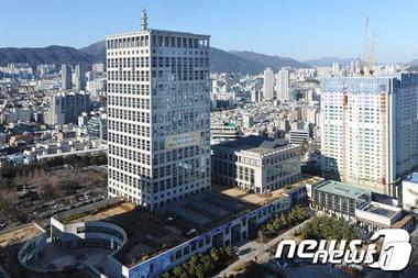 본문 이미지 - 부산시청 전경 2017.11.9/뉴스1 ⓒ News1