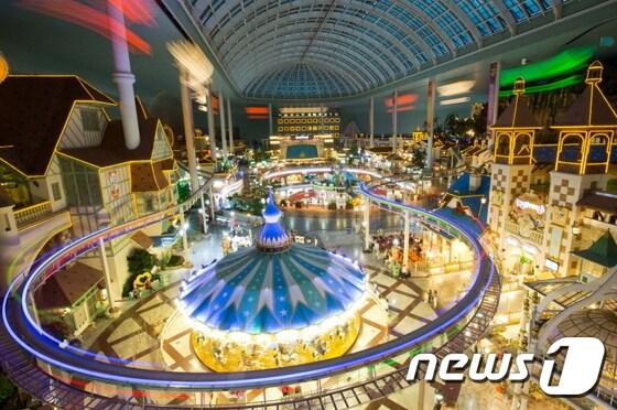 본문 이미지 - 롯데월드 어드벤처 실내 전경(롯데렌터카 제공)ⓒ News1