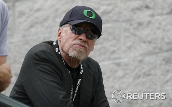 본문 이미지 - 나이키의 공동 창업자 겸 이사회 의장인 필 나이트. ⓒ 로이터=뉴스1