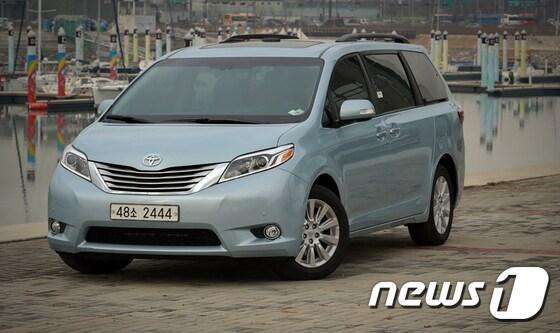 본문 이미지 - 토요타, 2015 뉴 시에나(한국토요타 제공)ⓒ News1