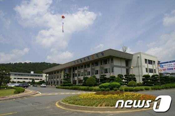 본문 이미지 - 한국폴리텍대학 창원캠퍼스 전경(한국폴리텍대학 창원캠퍼스 제공)2015.11.4./뉴스1ⓒ News1
