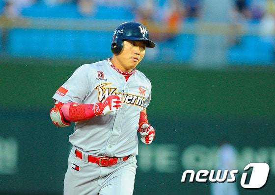 본문 이미지 - SK 박재상. /뉴스1 DB ⓒ News1 이승배 기자