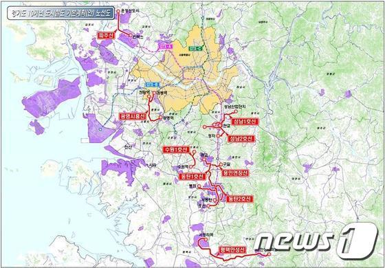 본문 이미지 - 경기도는 2013년 수립된 ‘경기도 10개년 도시철도기본계획’(노선도)이 광명시흥보금자리지구 해제 등 주변여건 변화로 타당성 검토가 필요하다고 보고, 현재 계획변경수립을 위한 용역을 추진중이다. ⓒ News1 진현권 기자