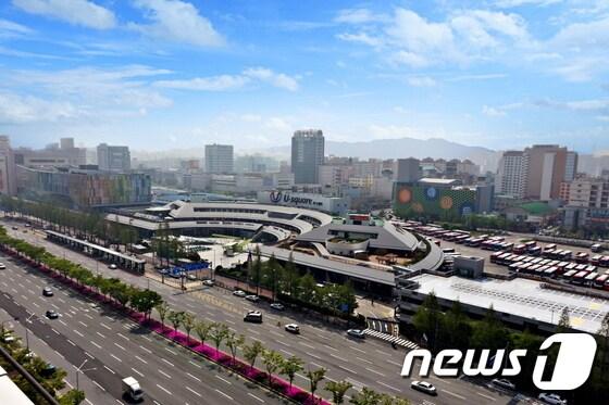 본문 이미지 - 금호아시아나그룹이 새롭게 오픈하는 광주종합버스터미널 '유·스퀘어' 전경(사진제공=금호아시아나그룹)ⓒ News1