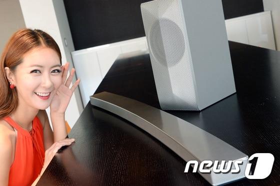 본문 이미지 - LG전자 곡면 사운드바 LAS855M.ⓒ News1