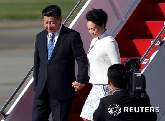 본문 이미지 - 시진핑 중국 국가 주석과 펑리위안 퍼스트레이디가 22일 방미했다. ⓒ 로이터=뉴스1