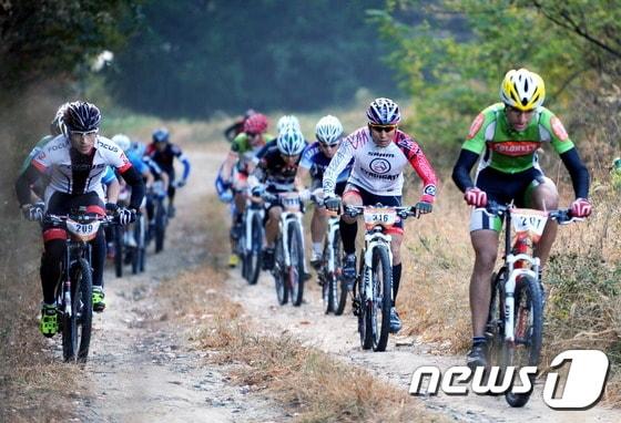 본문 이미지 - 울산 입화산  전국산악자전거대회 /ⓒ News1
