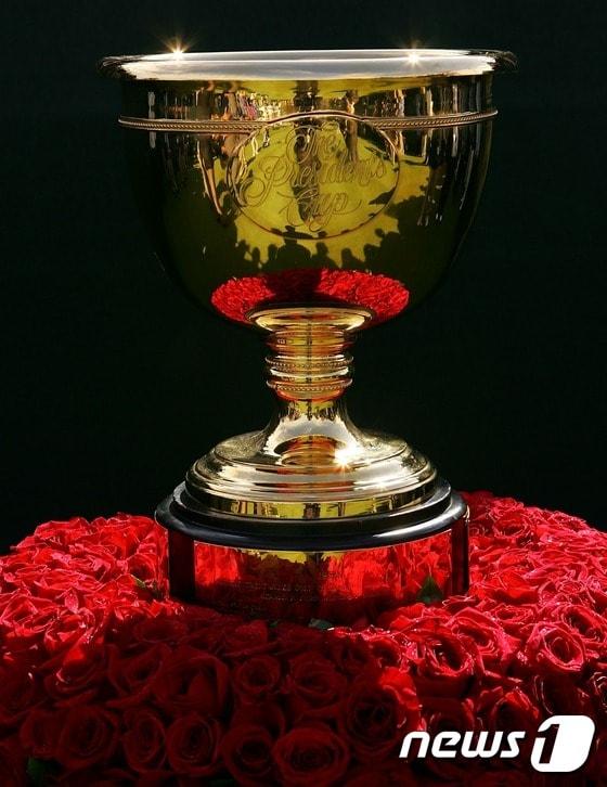 본문 이미지 - 프레지던츠컵 우승 트로피. ⓒ AFP=News1