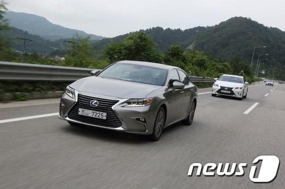 본문 이미지 - 렉서스 '올뉴 ES300h'ⓒ News1