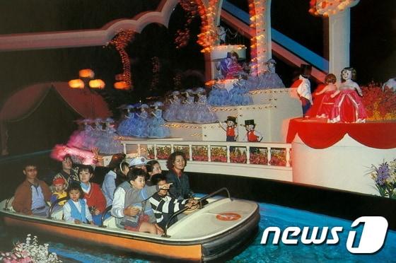 본문 이미지 - 자구마을 운행 모습. / 사진제공 = 에버랜드 ⓒ News1