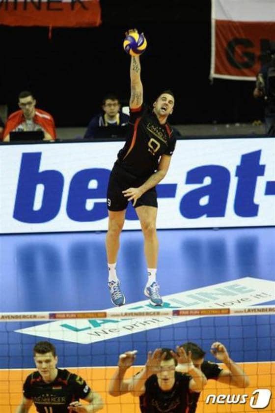 본문 이미지 - 괴르기 그로저(삼성화재)가 11일(한국시간) 독일 국가대표팀 은퇴를 선언했다. (유럽배구연맹 홈페이지). ⓒ News1