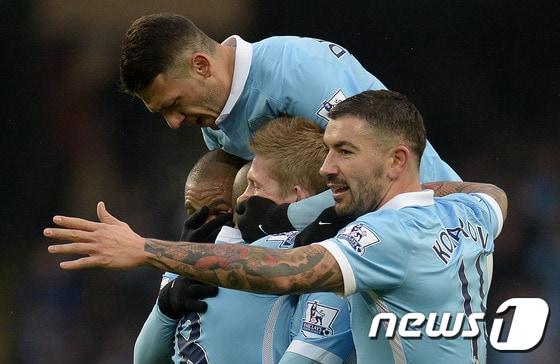 본문 이미지 - 맨체스터 시티가 17일(한국시간) 영국 맨체스터의 에티하드 스타디움에서 열린 크리스탈 팰리스와의 경기에서 4-0으로 승리했다. ⓒ AFP=News1