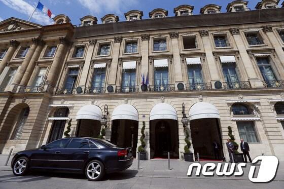 본문 이미지 - 프랑스 파리의 리츠호텔. ⓒ AFP=뉴스1