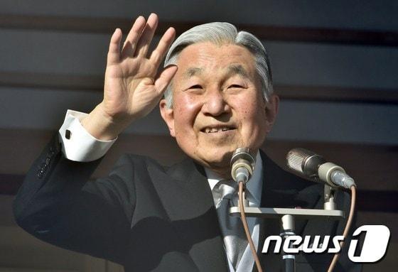 본문 이미지 - 아키히토 일왕 ⓒ AFP=뉴스1